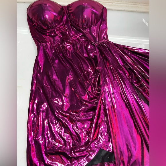 purple dress, metallic material, with side train - Picture 4 of 6